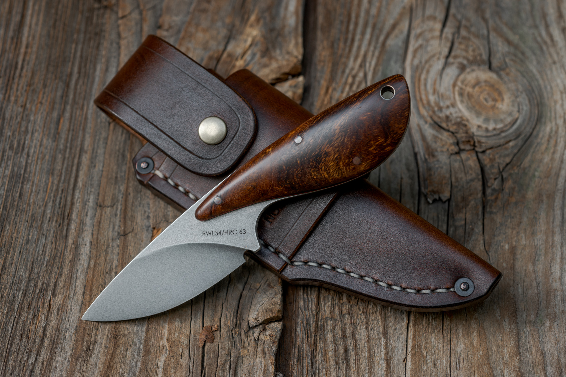 HuntersLittleKnivesWEB-7.jpg